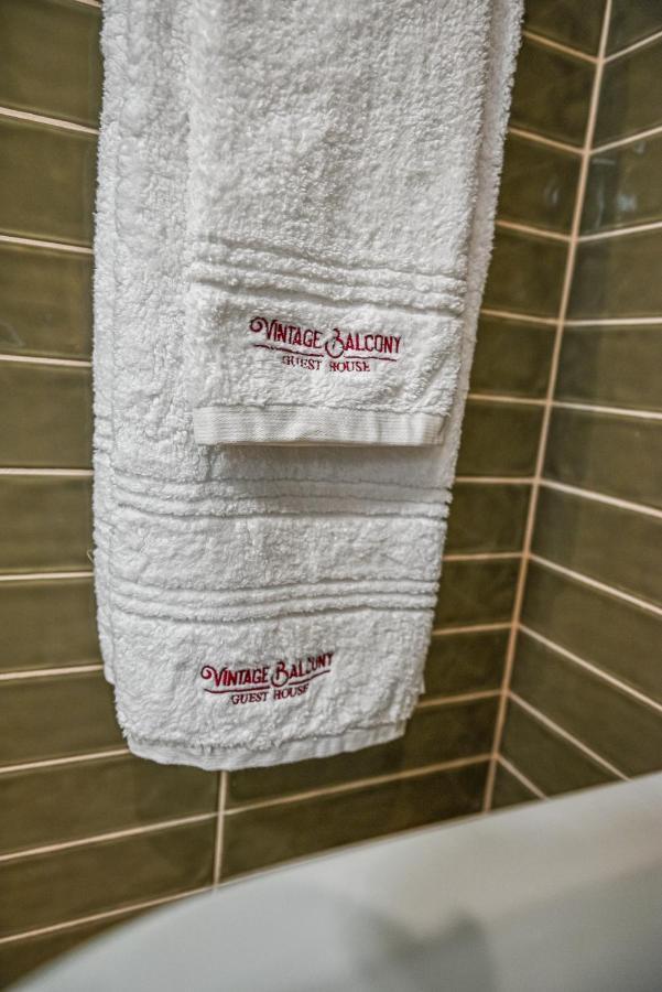 Vintage Balcony Guesthouse オヴァール エクステリア 写真