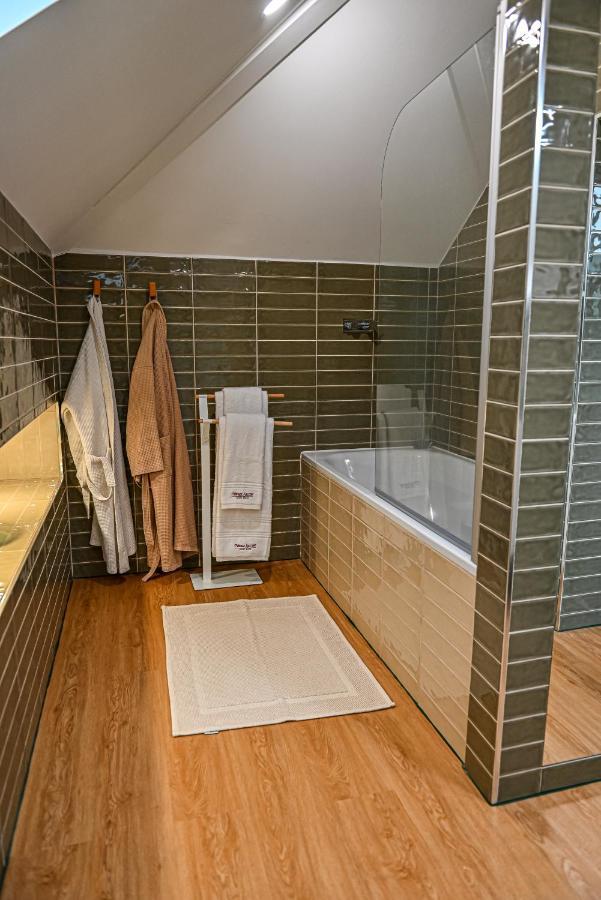 Vintage Balcony Guesthouse オヴァール エクステリア 写真